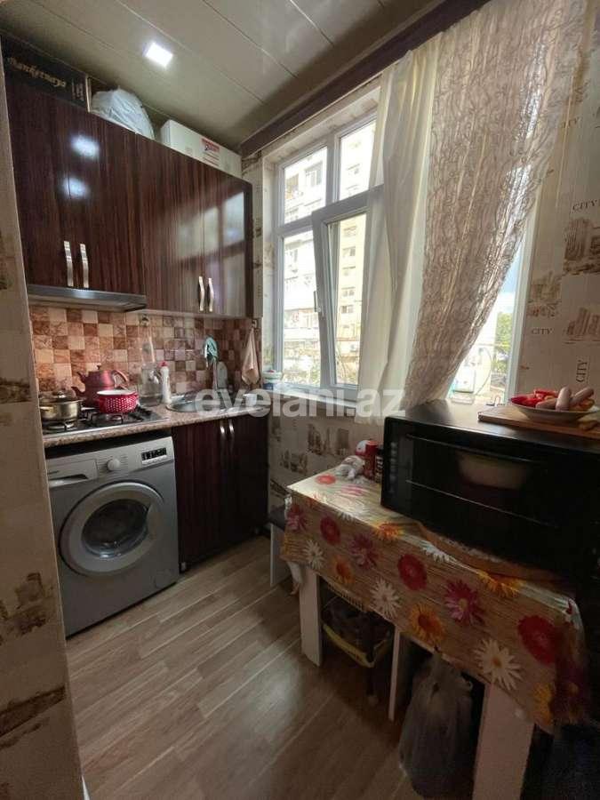 Satılır, köhnə tikili, 2 otaqlı, 40 m², Bakı, Nizami r, Qara Qarayev m.