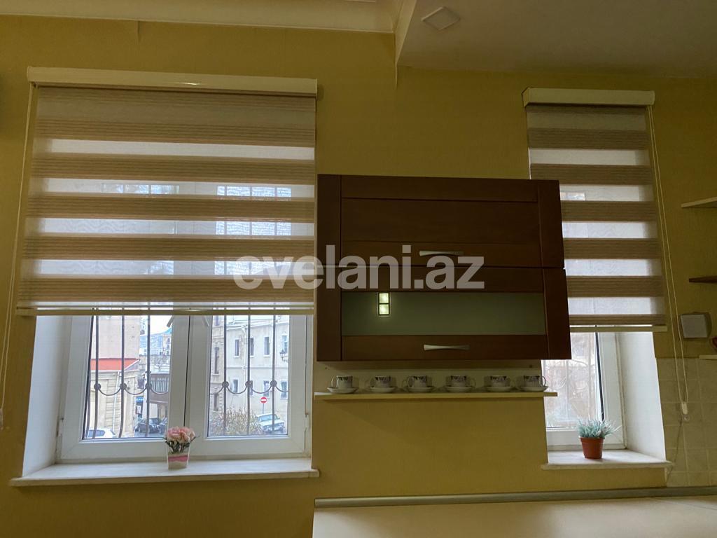 Kirayə verilir, köhnə tikili, 2 otaqlı, 70 m², Bakı, Səbail r, İçəri Şəhər m.