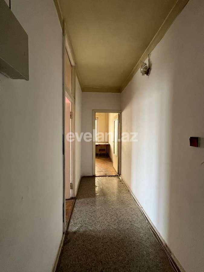 Продаётся, вторичка, 2-комнаты, 70 m², Баку, Насиминский r, 4-й микрорайон p, Мемар Аджеми m.