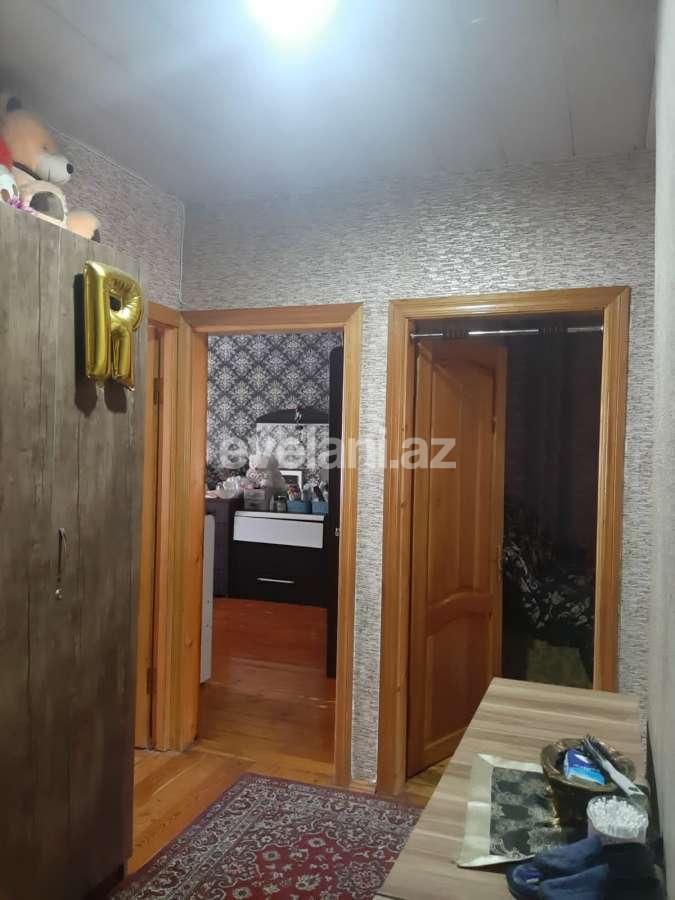 Satılır, köhnə tikili, 4 otaqlı, 100 m², Bakı, Yasamal r, Elmlər Akademiyası m.