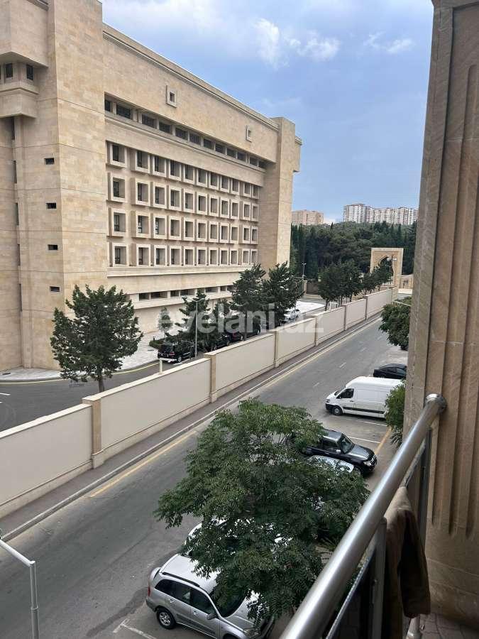 Kirayə verilir, köhnə tikili, 3 otaqlı, 77 m², Bakı, Nizami r.