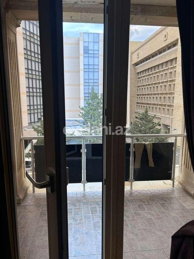 Kirayə verilir, köhnə tikili, 3 otaqlı, 77 m², Bakı, Nizami r.