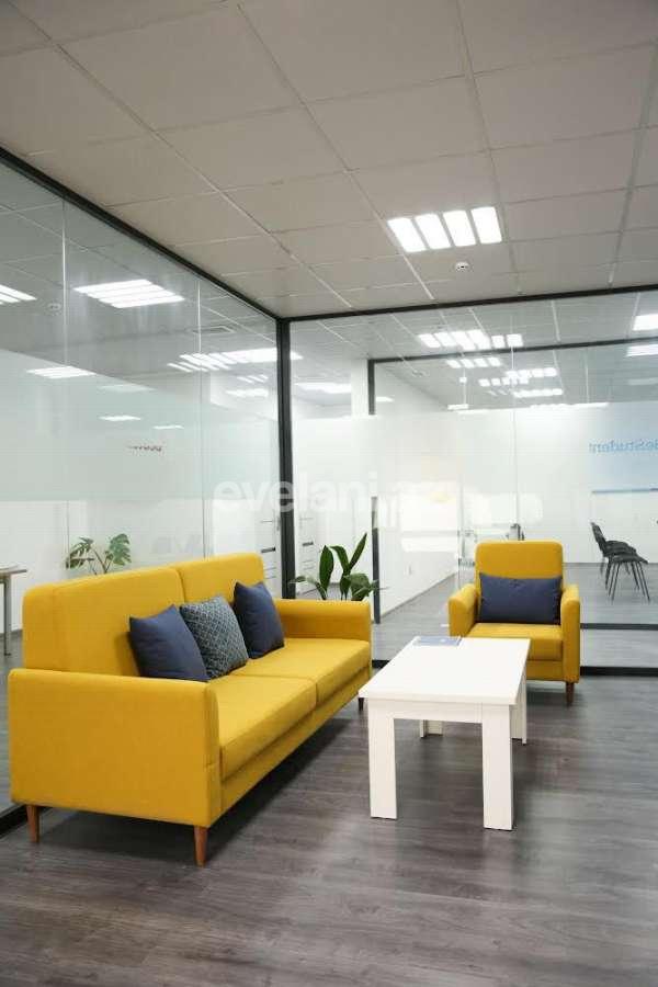 Kirayə verilir, ofis, 1 otaqlı, 32 m², Bakı, Səbail r, İçəri Şəhər m.