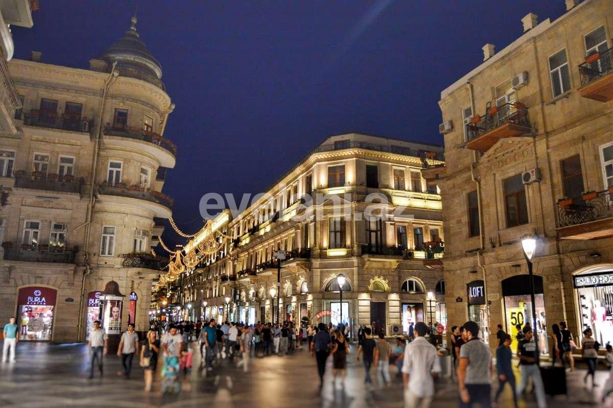 Kirayə verilir, köhnə tikili, 3 otaqlı, 95 m², Bakı, Səbail r, Sahil m.