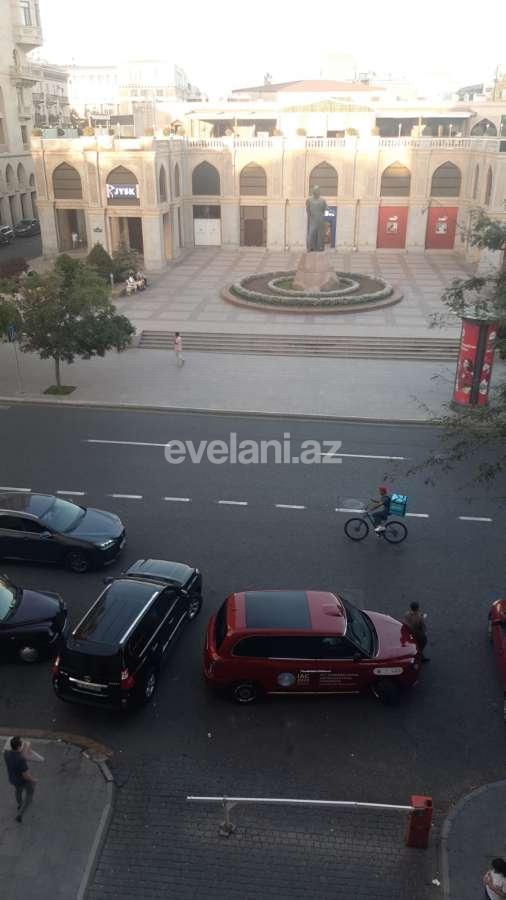 Kirayə verilir, köhnə tikili, 3 otaqlı, 95 m², Bakı, Səbail r, Sahil m.