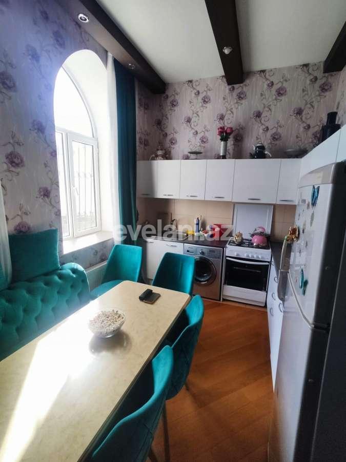 Satılır, həyət evi / bağ, 4 otaqlı, 109 m², Bakı, Səbail r, Bayıl q.