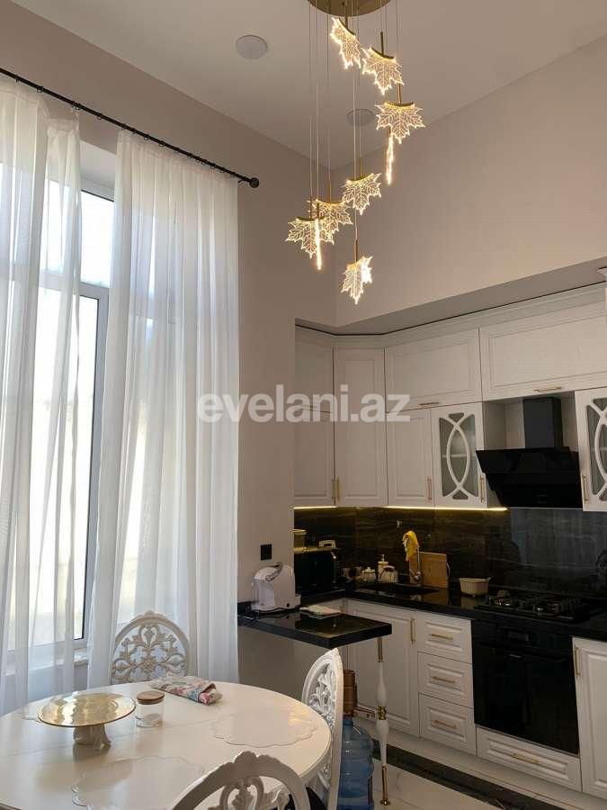 Kirayə verilir, köhnə tikili, 3 otaqlı, 140 m², Bakı, Səbail r, Sahil m.