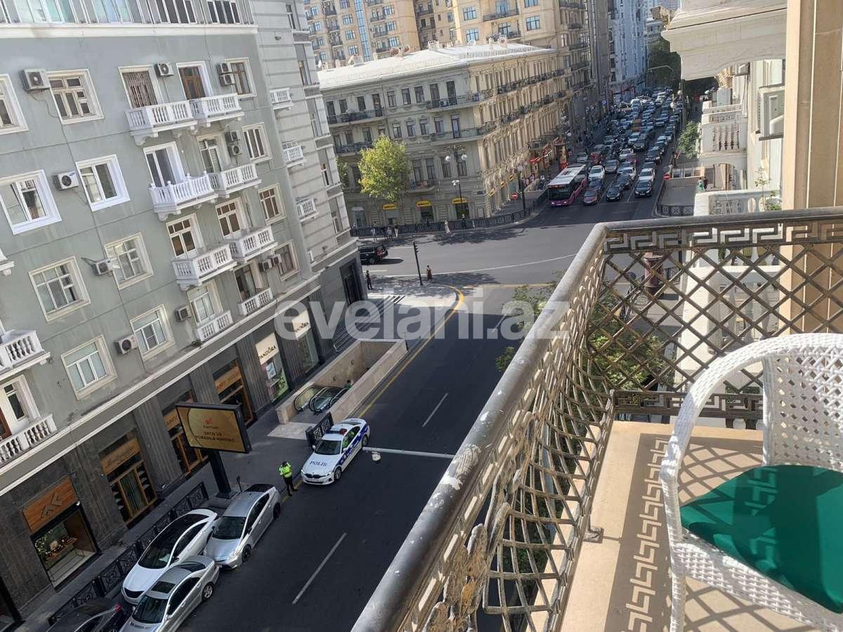 Kirayə verilir, köhnə tikili, 3 otaqlı, 140 m², Bakı, Səbail r, Sahil m.