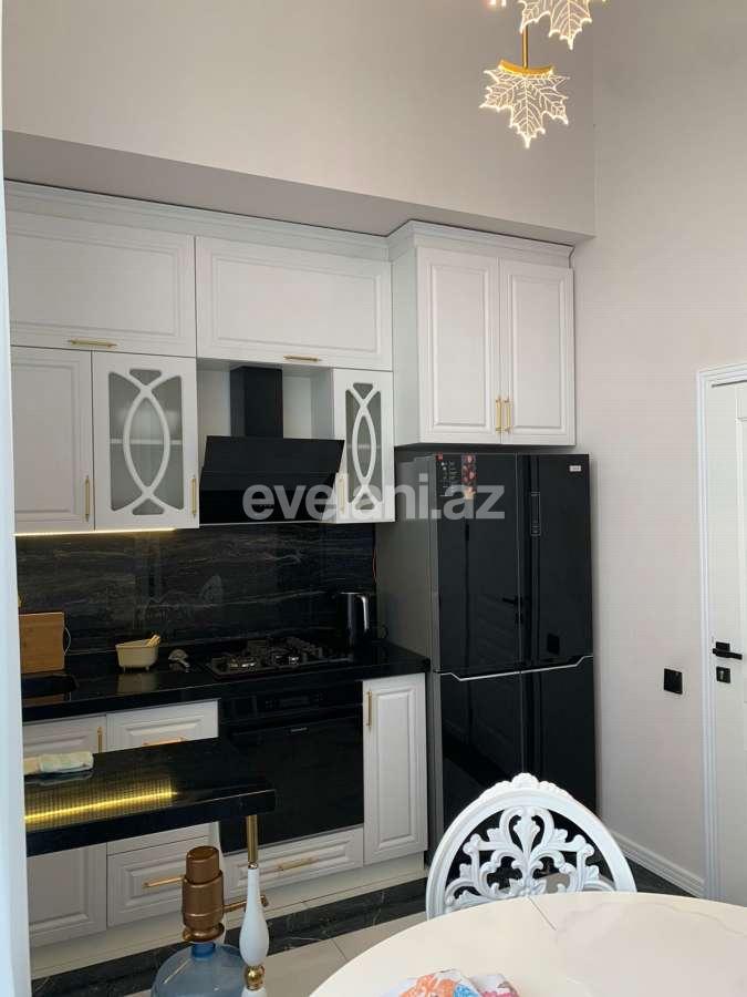 Kirayə verilir, köhnə tikili, 3 otaqlı, 140 m², Bakı, Səbail r, Sahil m.