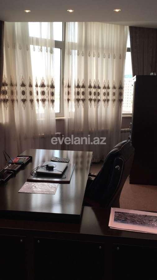 Satılır, yeni tikili, 4 otaqlı, 214 m², Bakı, Yasamal r, Yasamal q, Elmlər Akademiyası m.