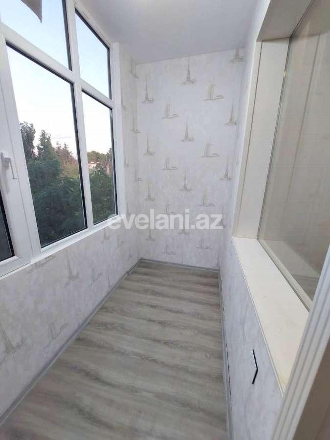 Satılır, köhnə tikili, 2 otaqlı, 48 m², Bakı, Binəqədi r, 7-ci mikrorayon q, Azadlıq prospekti m.