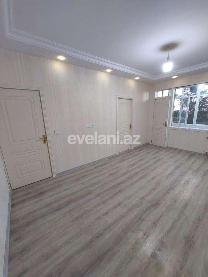 Satılır, köhnə tikili, 2 otaqlı, 48 m², Bakı, Binəqədi r, 7-ci mikrorayon q, Azadlıq prospekti m.