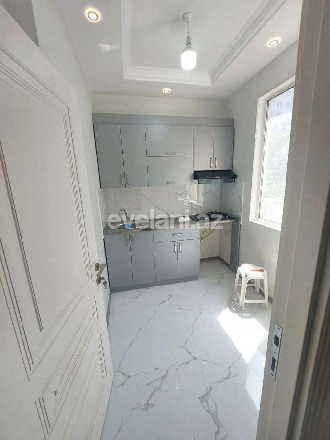 Satılır, köhnə tikili, 2 otaqlı, 48 m², Bakı, Binəqədi r, 7-ci mikrorayon q, Azadlıq prospekti m.