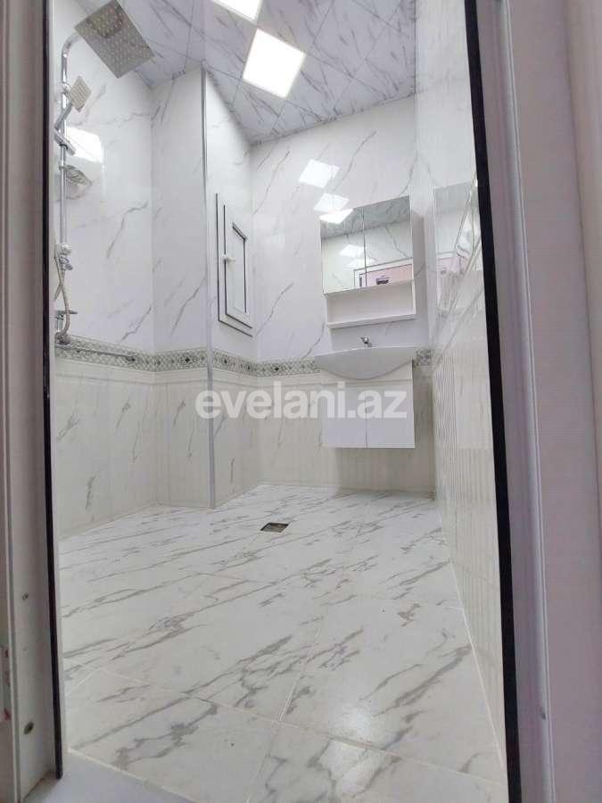 Satılır, köhnə tikili, 2 otaqlı, 48 m², Bakı, Binəqədi r, 7-ci mikrorayon q, Azadlıq prospekti m.