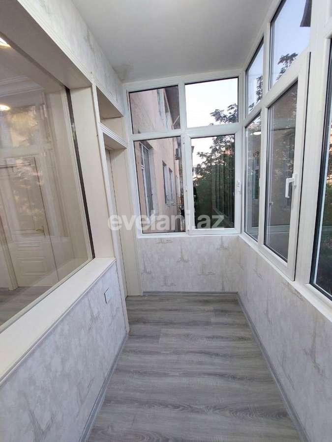 Satılır, köhnə tikili, 2 otaqlı, 48 m², Bakı, Binəqədi r, 7-ci mikrorayon q, Azadlıq prospekti m.