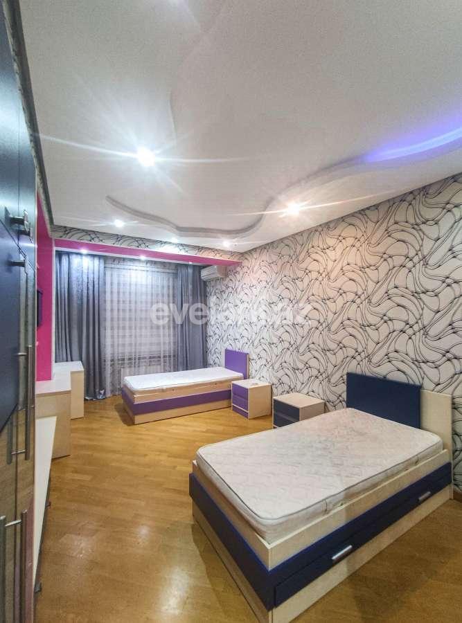 Kirayə verilir, yeni tikili, 3 otaqlı, 140 m², Bakı, Nizami r, Neftçilər m.