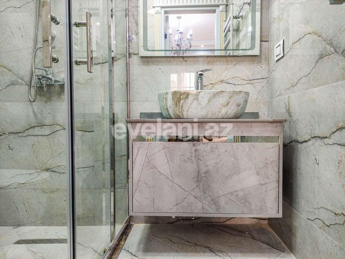 Satılır, yeni tikili, 3 otaqlı, 138 m², Bakı, Nizami r, Neftçilər m.