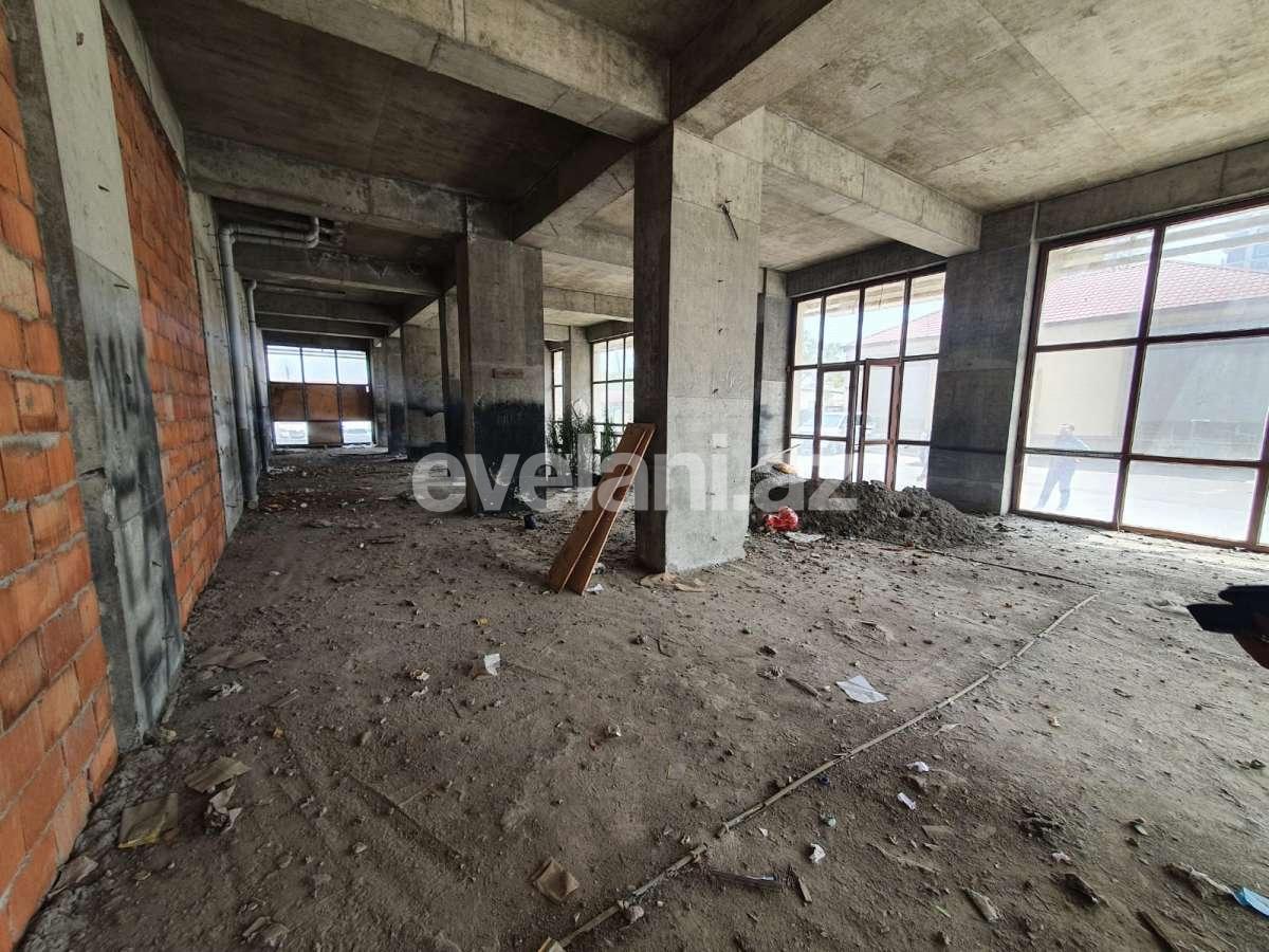 Satılır, obyekt, 800 m², Bakı, Binəqədi r, 8-ci mikrorayon q.