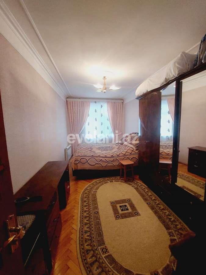 Sale, old building, 3 room, 65 m², Baku, Nizami r, Gara Garayev m.