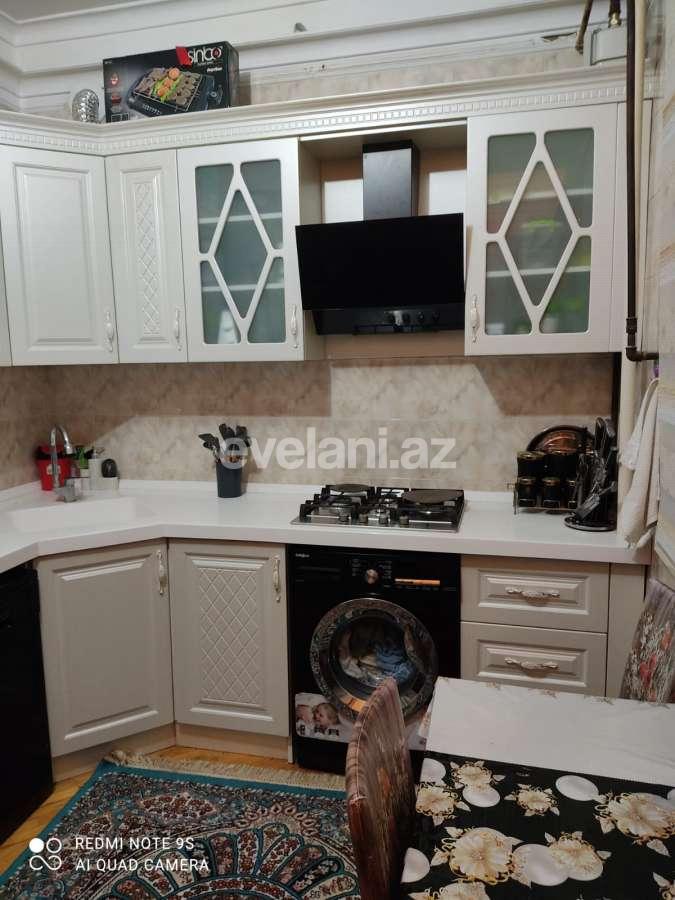 Satılır, köhnə tikili, 3 otaqlı, 90 m², Bakı, Nəsimi r, Memar Əcəmi m.