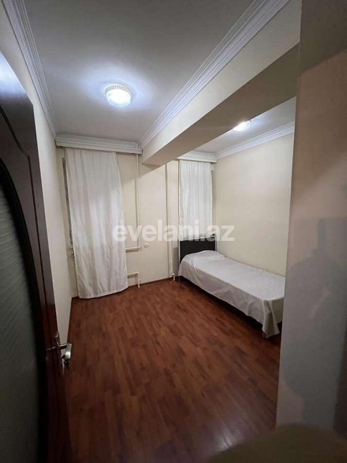 Rent, old building, 3 room, 129.99 m², Baku, Yasamal r.
