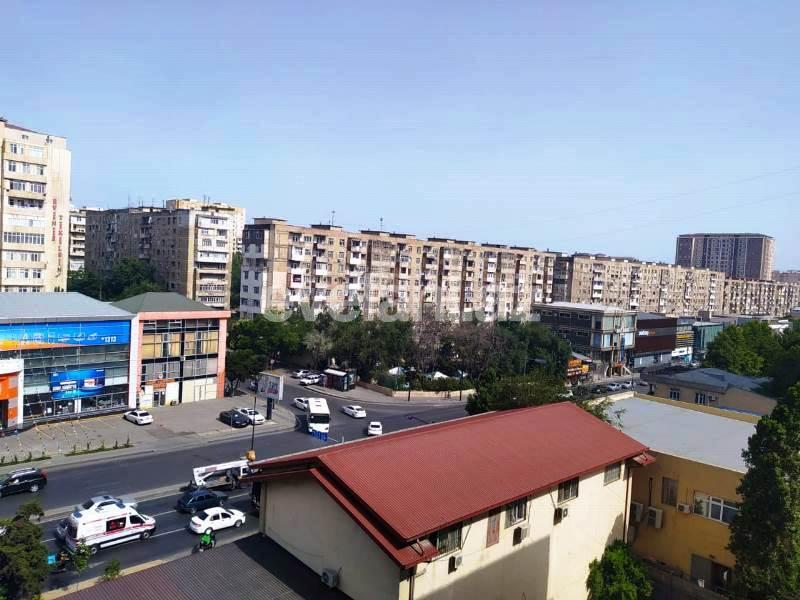 Satılır, köhnə tikili, 2 otaqlı, 65 m², Bakı, Xətai r, Əhmədli q, Xalqlar Dostluğu m.