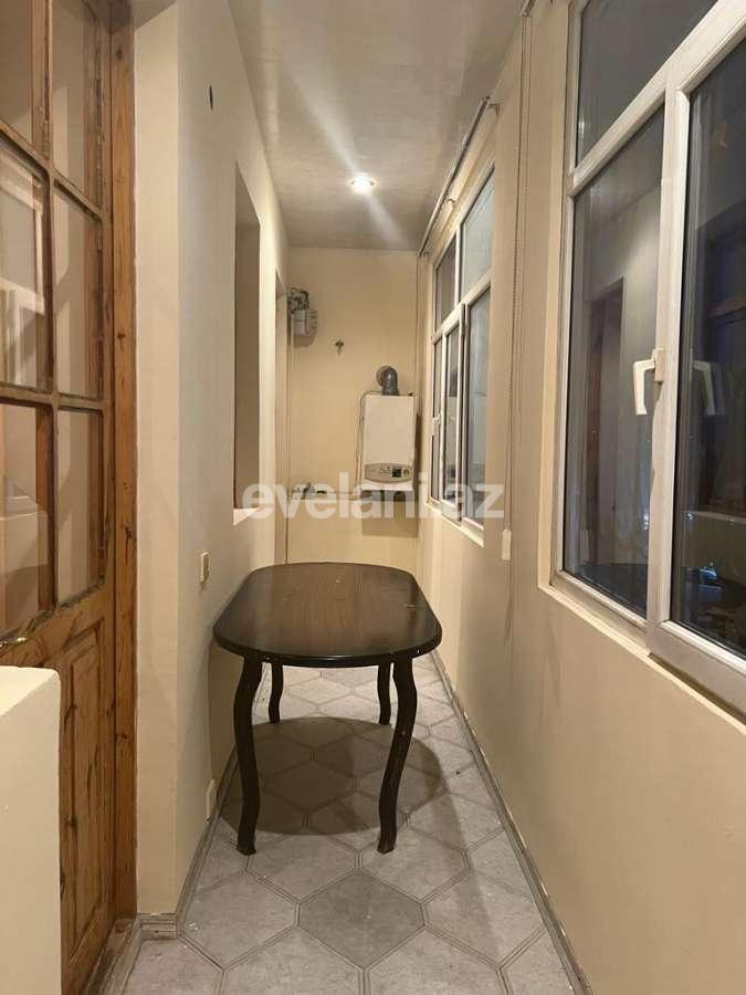 Kirayə verilir, köhnə tikili, 4 otaqlı, 111 m², Bakı, Nəsimi r, 2-ci mikrorayon q, Memar Əcəmi m.