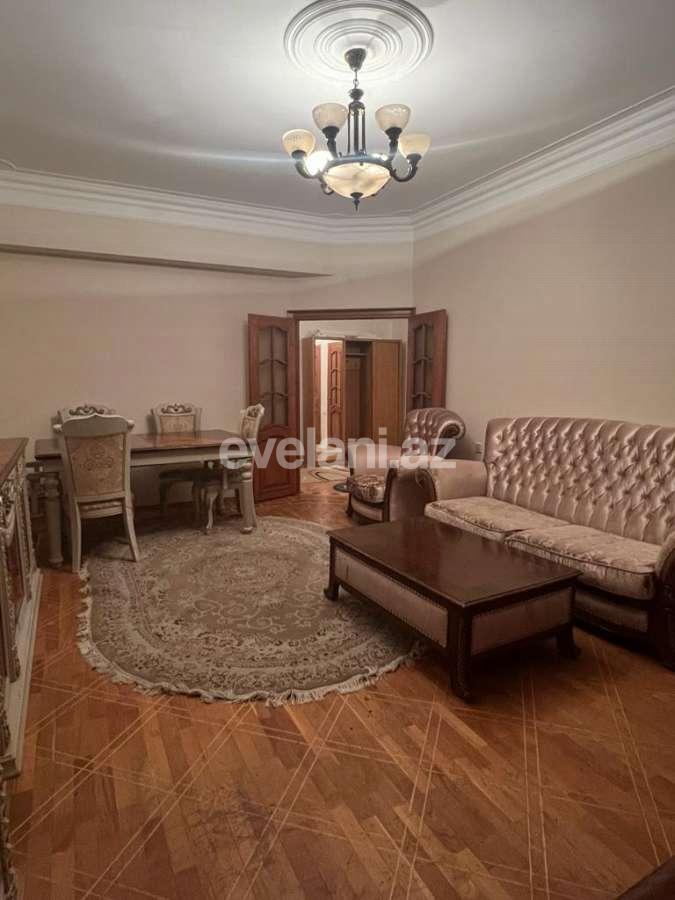 Kirayə verilir, köhnə tikili, 4 otaqlı, 111 m², Bakı, Nəsimi r, 2-ci mikrorayon q, Memar Əcəmi m.