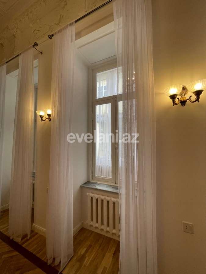 Rent, old building, 3 room, 130 m², Baku, Nasimi r.