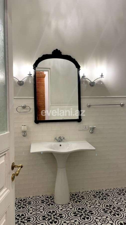 Rent, old building, 3 room, 130 m², Baku, Nasimi r.