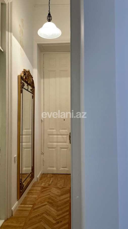 Rent, old building, 3 room, 130 m², Baku, Nasimi r.