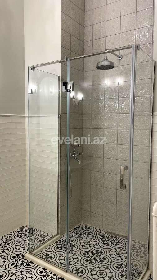 Rent, old building, 3 room, 130 m², Baku, Nasimi r.