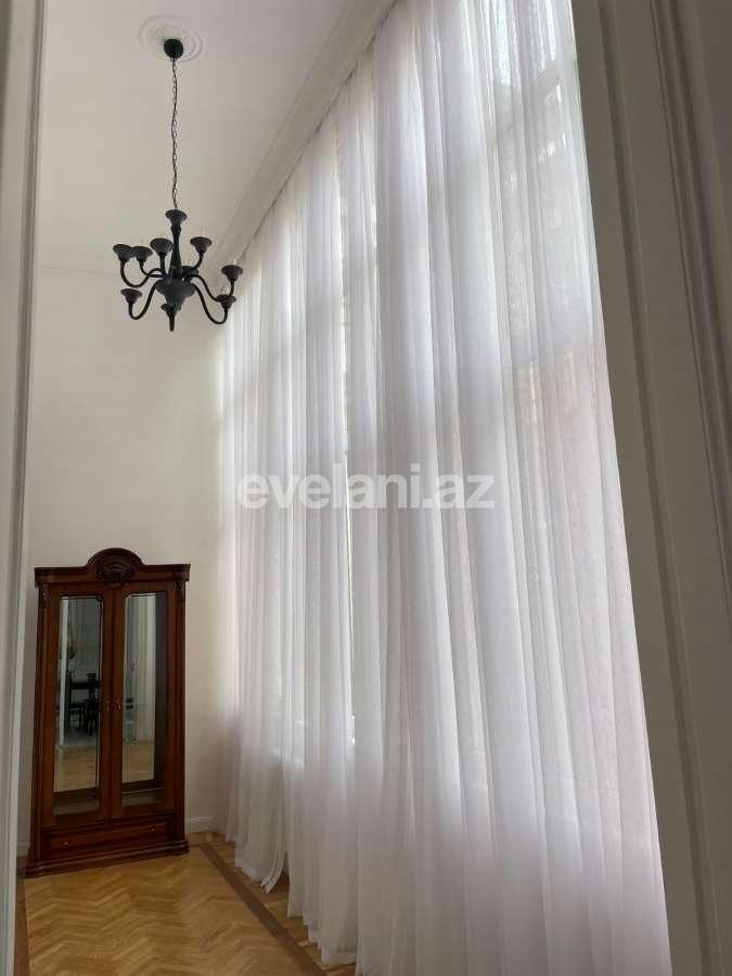 Rent, old building, 3 room, 130 m², Baku, Nasimi r.