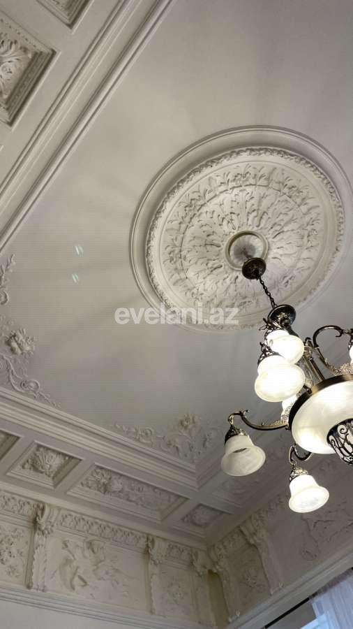 Rent, old building, 3 room, 130 m², Baku, Nasimi r.