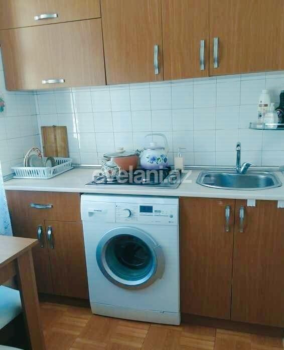 Kirayə verilir, köhnə tikili, 1 otaqlı, 30 m², Bakı, Nizami r, Qara Qarayev m.