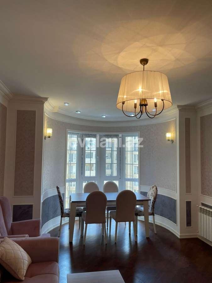 Satılır, yeni tikili, 2 otaqlı, 97.99 m², Bakı, Nəsimi r, 8 Noyabr m.