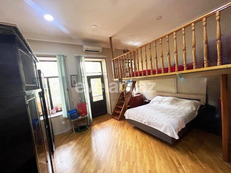 Sale, old building, 4 room, 100 m², Baku, Nasimi r, 28 may m.