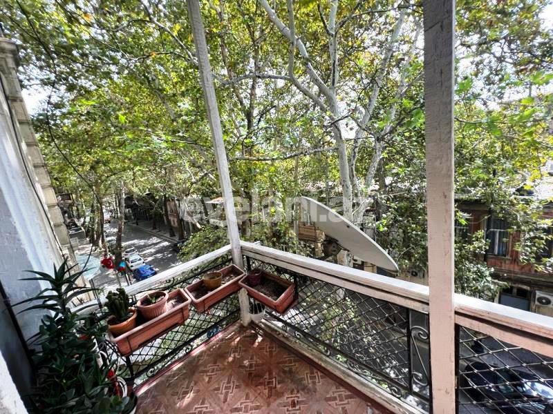 Sale, old building, 4 room, 100 m², Baku, Nasimi r, 28 may m.