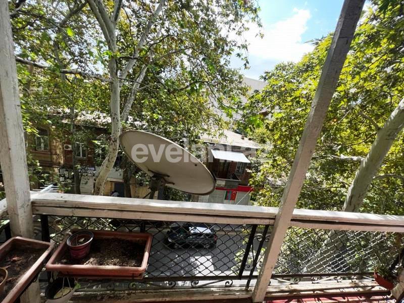 Sale, old building, 4 room, 100 m², Baku, Nasimi r, 28 may m.