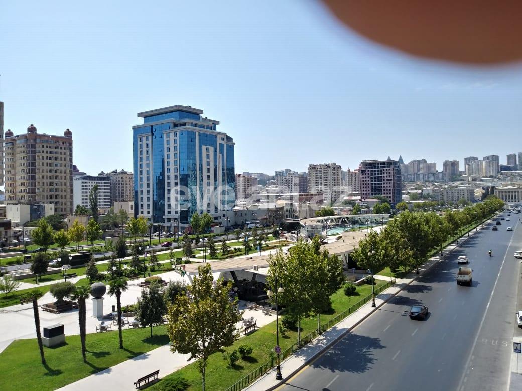 Продаётся, вторичка, 3-комнаты, 114 m², Баку, Ясамальский r, 28 мая m.