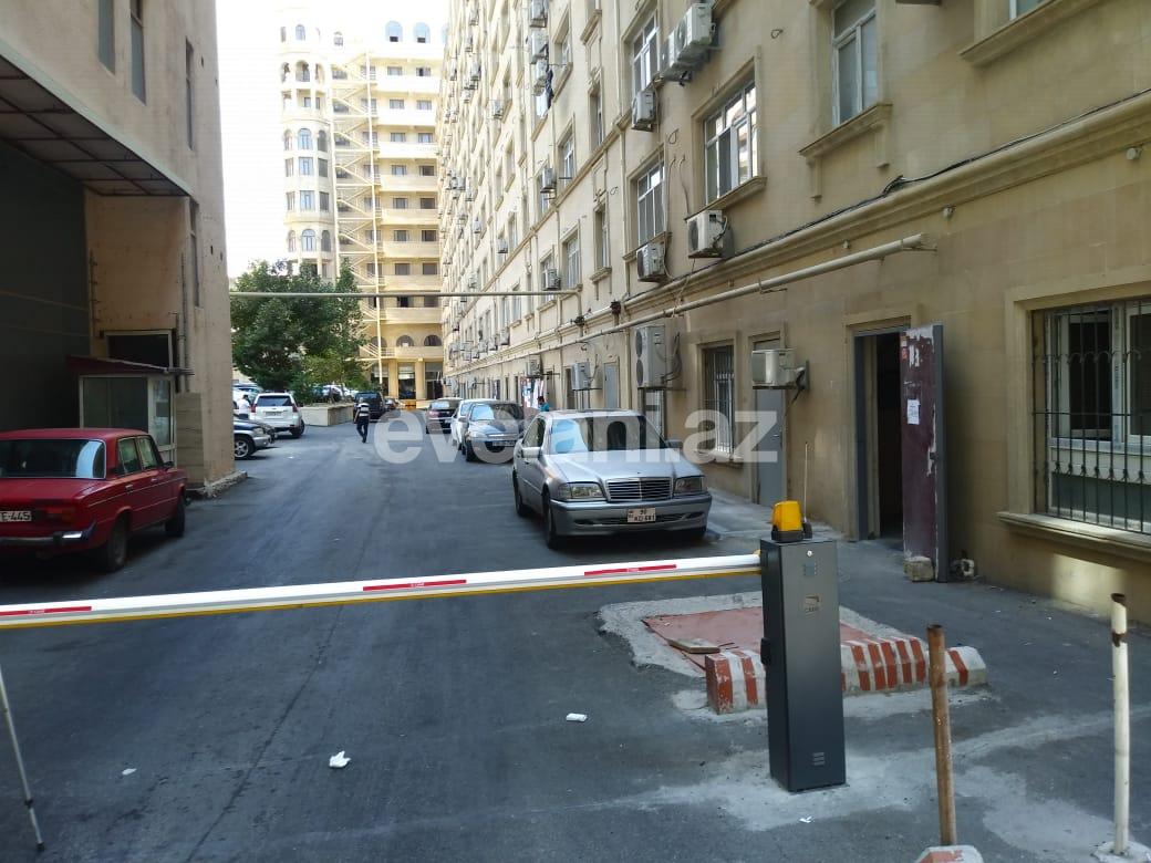 Продаётся, вторичка, 3-комнаты, 114 m², Баку, Ясамальский r, 28 мая m.