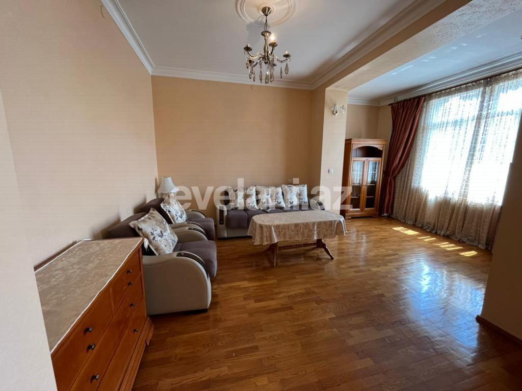 Kirayə verilir, köhnə tikili, 6 otaqlı, 210 m², Bakı, Yasamal r, Elmlər Akademiyası m.