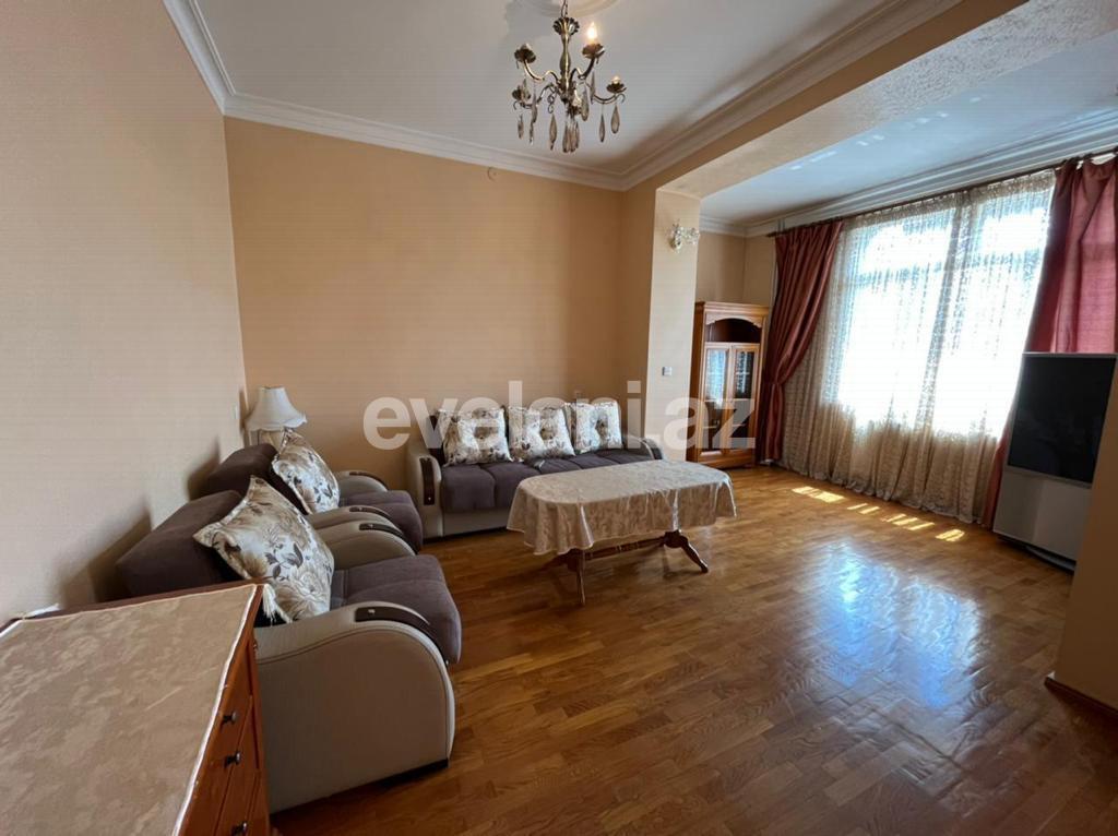 Kirayə verilir, köhnə tikili, 6 otaqlı, 210 m², Bakı, Yasamal r, Elmlər Akademiyası m.