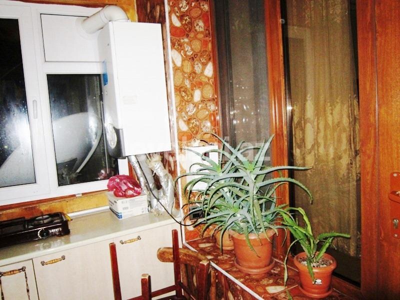 Satılır, köhnə tikili, 3 otaqlı, 80 m², Bakı, Nizami r, 8-ci kilometr q, Neftçilər m.