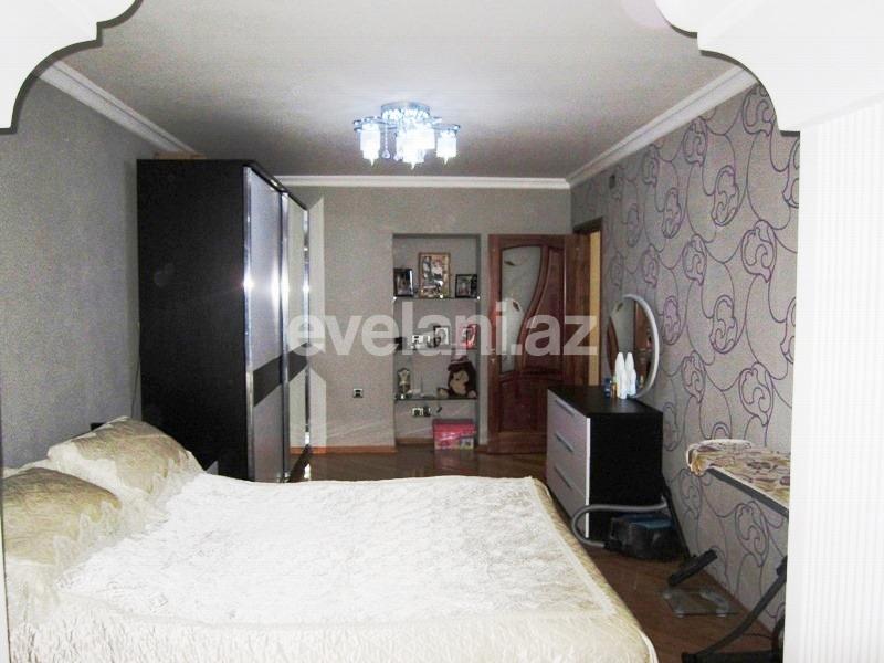 Satılır, köhnə tikili, 3 otaqlı, 80 m², Bakı, Nizami r, 8-ci kilometr q, Neftçilər m.