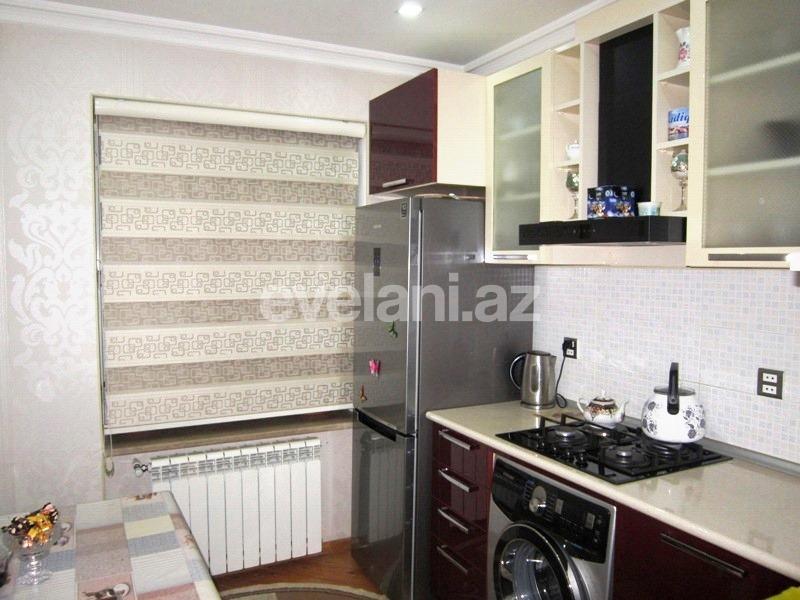 Satılır, köhnə tikili, 3 otaqlı, 80 m², Bakı, Nizami r, 8-ci kilometr q, Neftçilər m.
