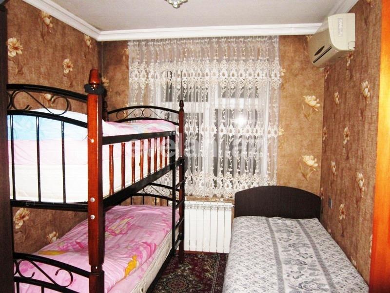 Satılır, köhnə tikili, 3 otaqlı, 80 m², Bakı, Nizami r, 8-ci kilometr q, Neftçilər m.