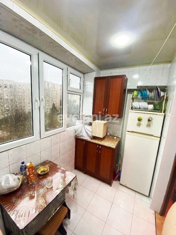 Satılır, köhnə tikili, 3 otaqlı, 60 m², Bakı, Xətai r, Əhmədli q, Həzi Aslanov m.