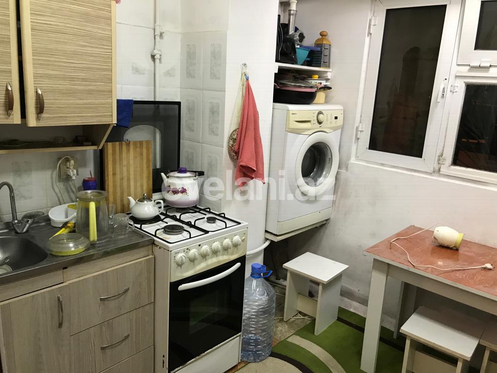 Satılır, köhnə tikili, 3 otaqlı, 50 m², Bakı, Sabunçu r, Bakıxanov q.