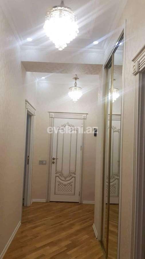 Satılır, yeni tikili, 3 otaqlı, 81 m², Bakı, Nizami r, Qara Qarayev m.